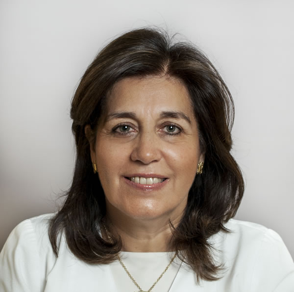 Dra. Viola Pinto Soto